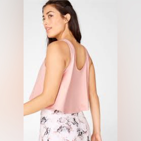 Fabletics SET: Sports Bra + Leggings with FREE Shirt - Picture 8 of 13